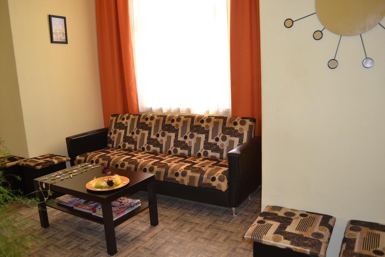 Lokomotiv Motel Eger Luaran gambar